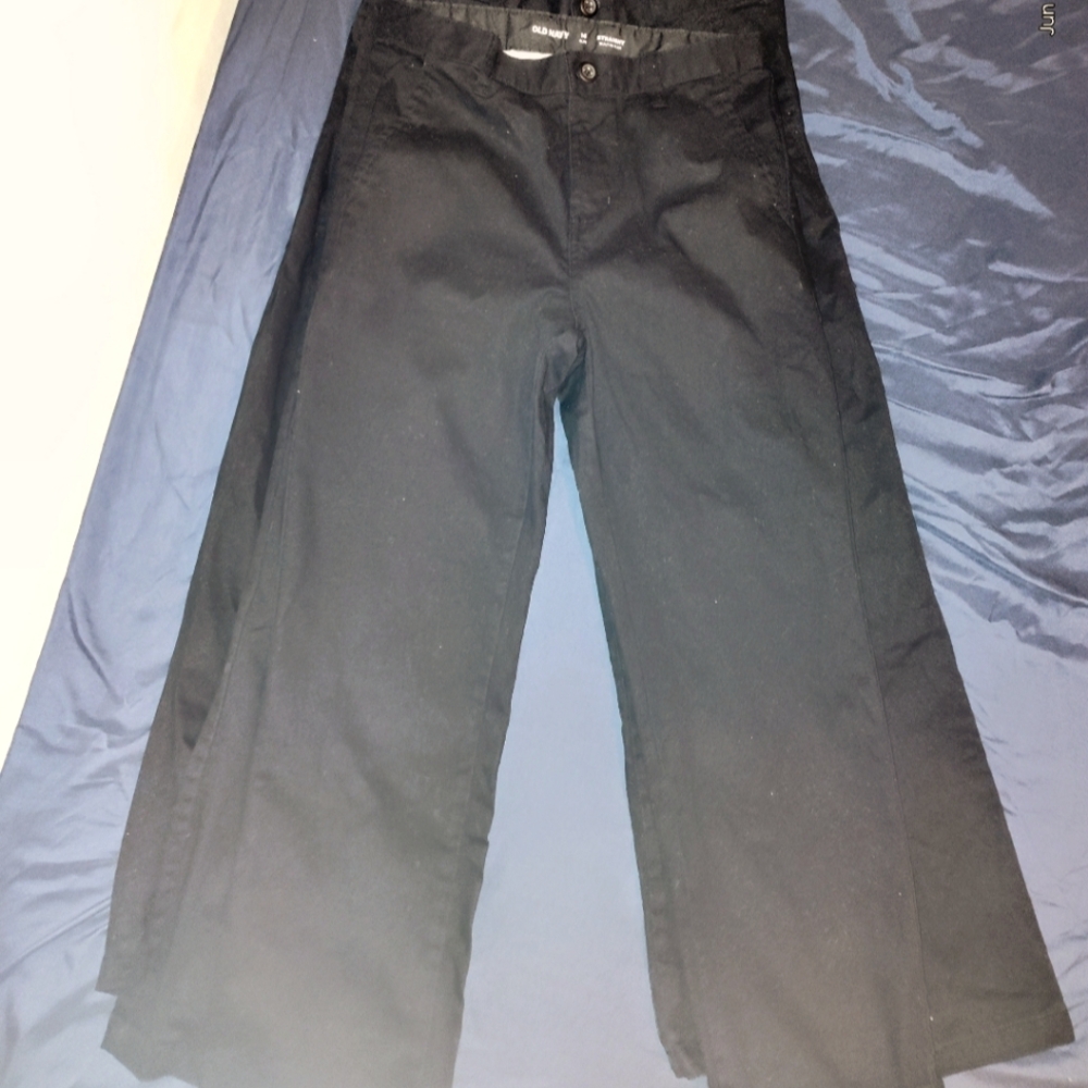 Gently used Old Navy Big Boys-Black (school) pants